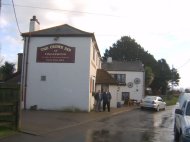 The Crown at Finglesham, Kev and Paul in the wet